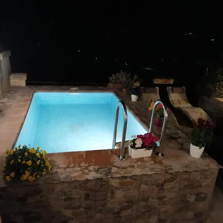 Jasmine Holidays Villa *